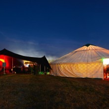 green-yurt-hire-uk-with-Alex-Green-and-Phil-Stockton-91