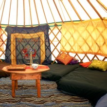 green-yurt-hire-uk-with-Alex-Green-and-Phil-Stockton-91