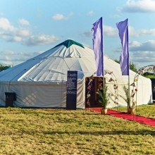 green-yurt-hire-uk-with-Alex-Green-and-Phil-Stockton-91