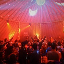 green-yurt-hire-uk-with-Alex-Green-and-Phil-Stockton-91